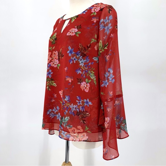 Cabi Devoted Blouse # 3590, Watercolour Floral Print 3/4 Bell Sleeve Top, Small - Picture 5 of 16